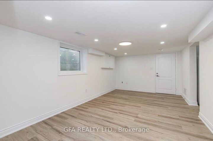 Property Photo:  9 Melville Crescent #Lower  ON L6W 2S3 