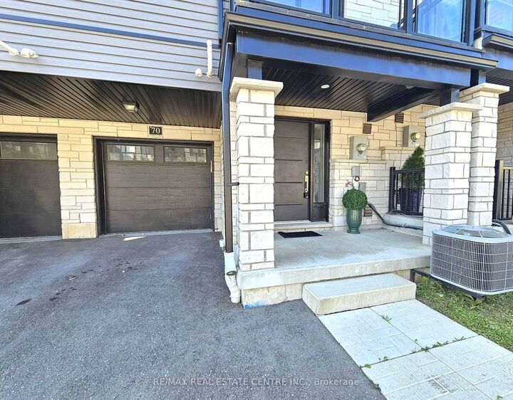 Property Photo:  51 Sparrow Avenue 70  ON N1T 0E5 