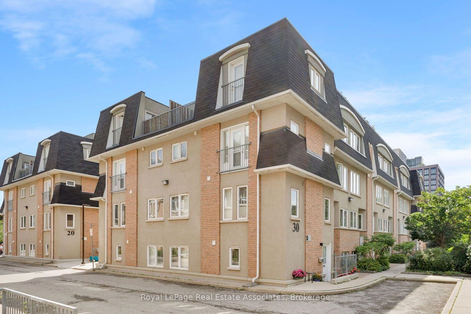 Property Photo: 30 Merchant Lane 140 ON M6P 4J6