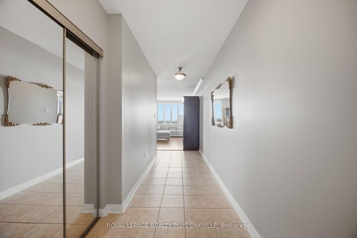 Property Photo: 1998 Ironstone Drive 601 ON L7L 7P7