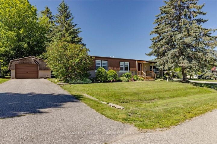 Property Photo: 120 Roxanna Drive ON L0E 1R0