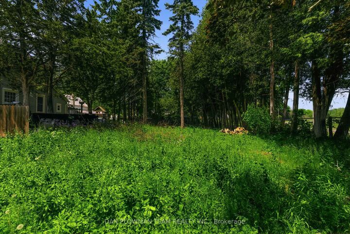 Property Photo:  38 Park Street  ON L1B 1H2 