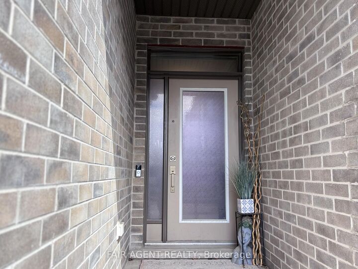 Property Photo: 1960 Dalmagarry Road 228 ON N6G 0T8