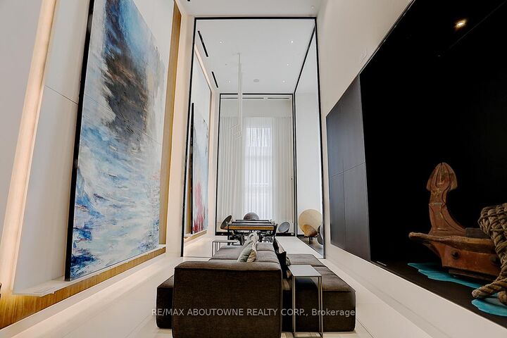 Property Photo: 20 Richardson Street 3102 ON M5A 0S6