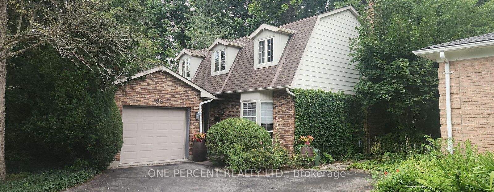 Property Photo:  86 Haliburton Road  ON N6K 3C4 