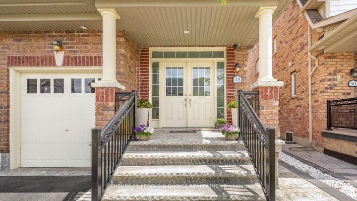 Property Photo:  48 Wishing Well Crescent N  ON L7C 3R3 