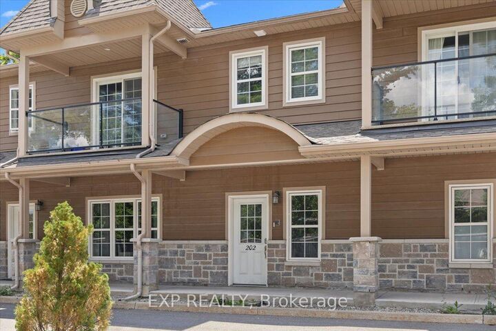 Photo de la propriété:  245 Equinox Drive E 202  ON K0A 1W0 