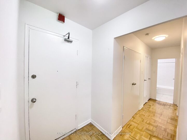 Property Photo:  3111 Eglinton Avenue E 102  ON M1J 2G4 