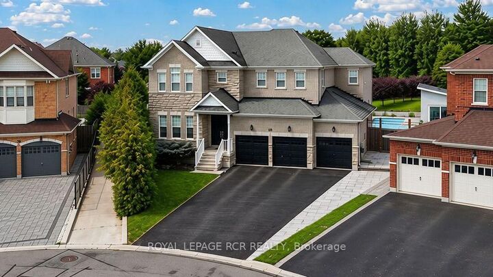 Property Photo: 28 Billy Court ON L7C 3X3