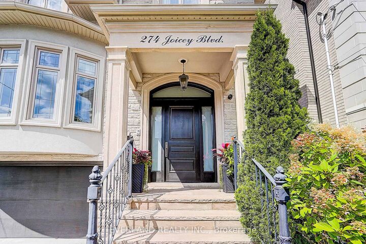 Property Photo: 274 Joicey Boulevard ON M5M 2V7