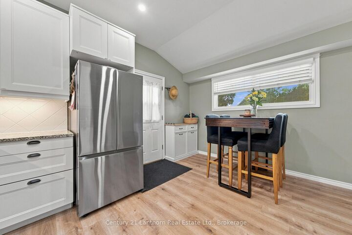 Property Photo:  169 Farley Avenue  ON K8N 4L3 
