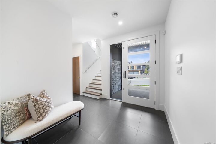 Property Photo: 1221 Viewtop Rd BC V9L 0H7