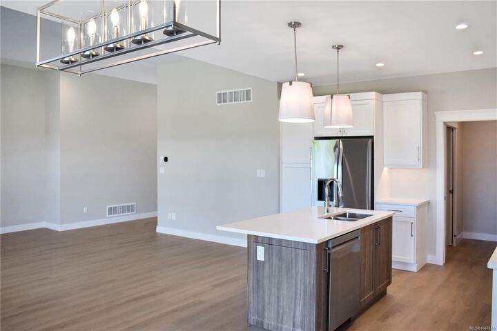 Property Photo: 229 Walworth Rd S BC V9W 0J3