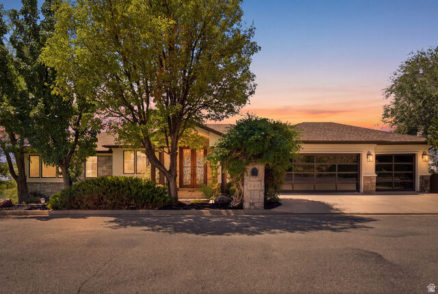 Property Photo:  941 N Sandhurst Dr  UT 84103 