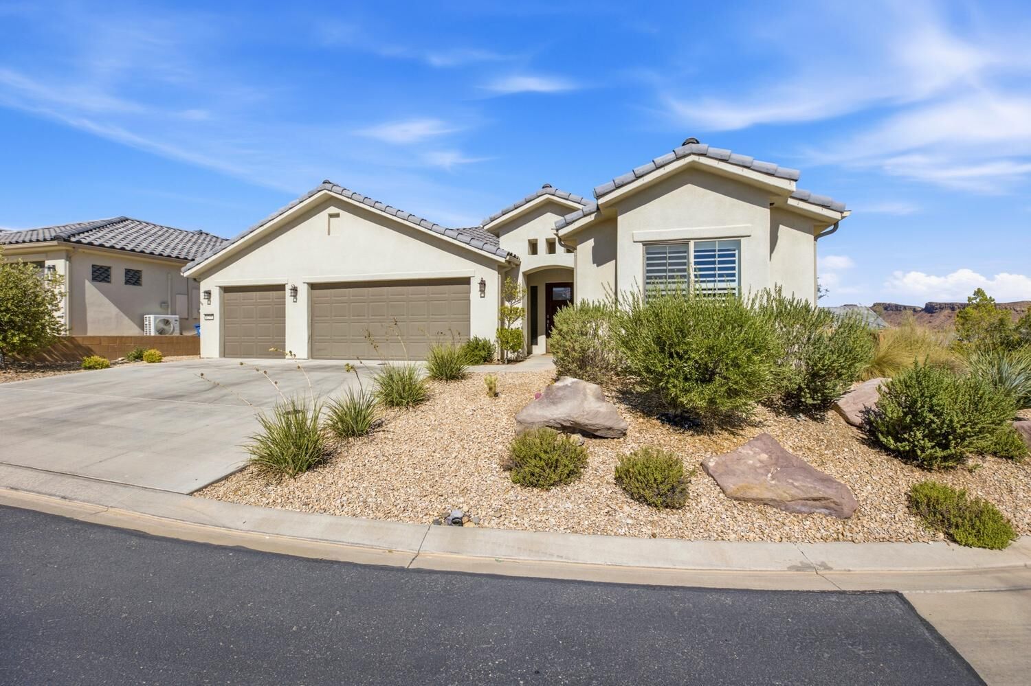 Property Photo:  4206 S Painted Finch Dr  UT 84790 