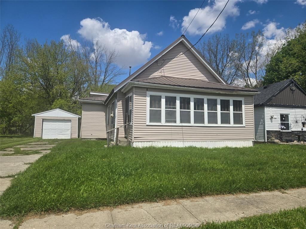 Property Photo: 253 King Street East ON N7M 3N5