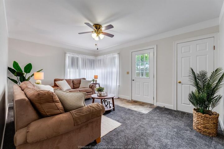 Property Photo: 115 Victoria Avenue ON N9Y 1T2