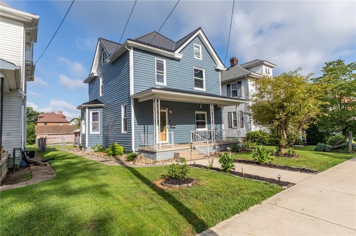 Property Photo:  1212 Vine St  PA 15425 
