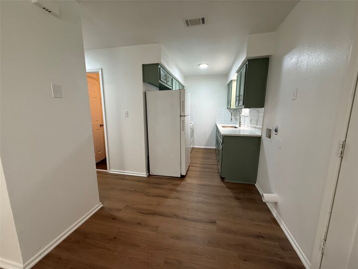 Property Photo: 1009 Alex Street B TX 78644
