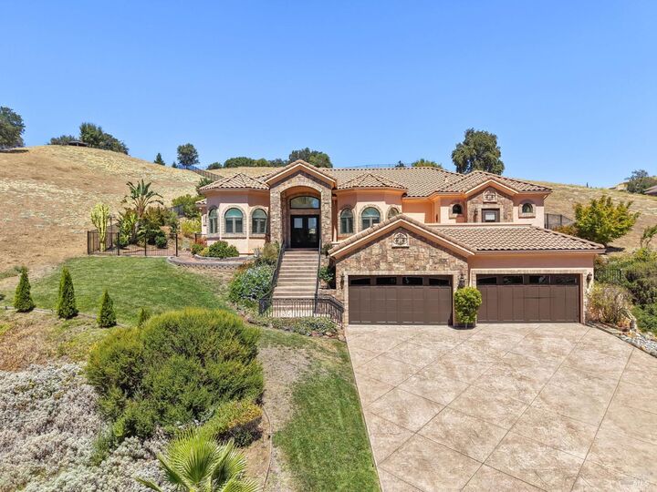 Property Photo:  1010 Mulberry Court  CA 95688 