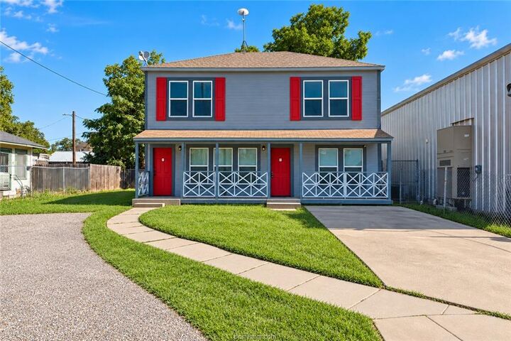 Property Photo: 304 East 22nd Street B TX 77803