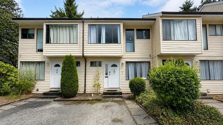 Photo de la propriété:  9348 128 Street 35  BC V3V 6A4 