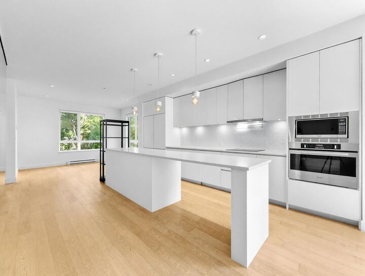 Property Photo: 1116 Falcon Drive BC V3E 0M7