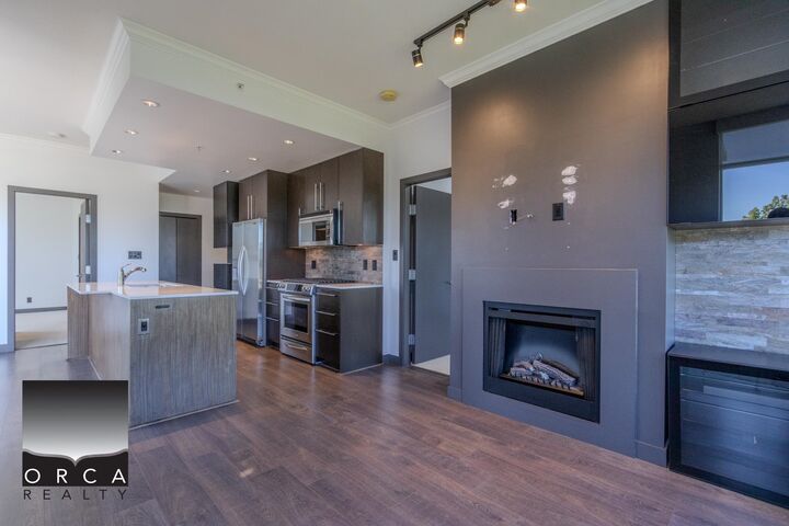 Property Photo:  1088 W 14th Avenue 504  BC V6H 0A6 