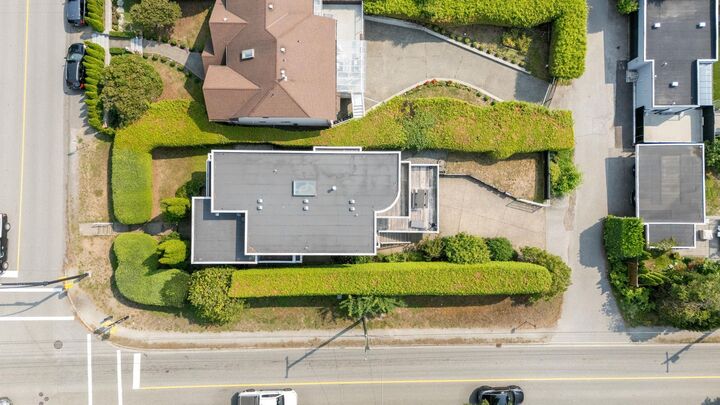 Property Photo: 1494 Inglewood Avenue BC V7T 1Z1