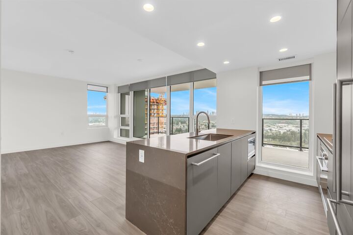 Property Photo:  2135 Springer Avenue 3605  BC V5B 0C1 