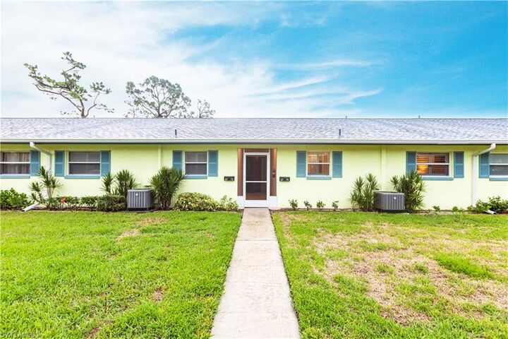 Property Photo: 6775 Lake McGregor Cir FL 33919