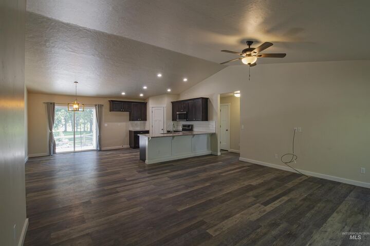Property Photo: 607 Peach Lane ID 83655