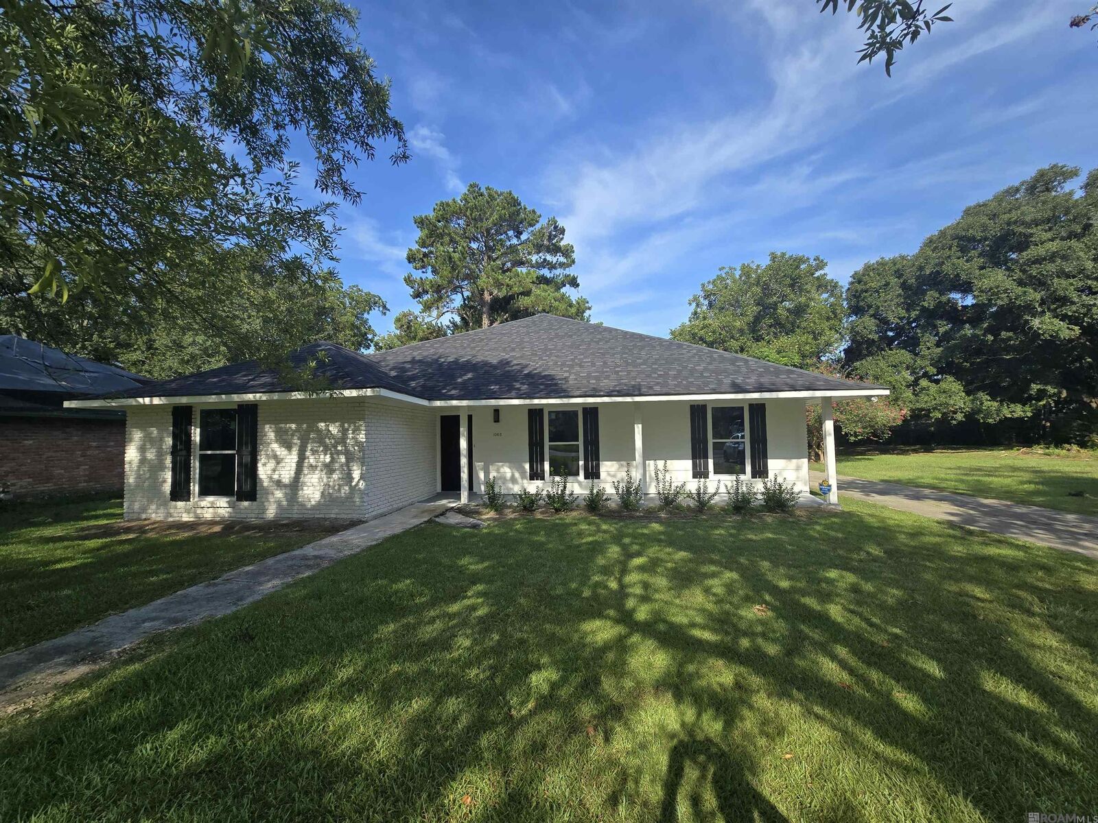 Property Photo:  1063 Parlange Dr  LA 70806 
