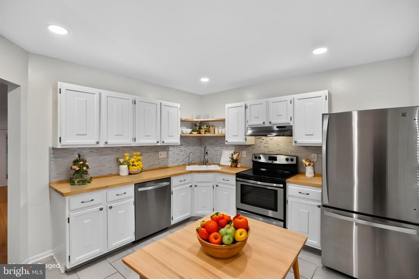 Property Photo: 51 Oak Crest Court MD 21015
