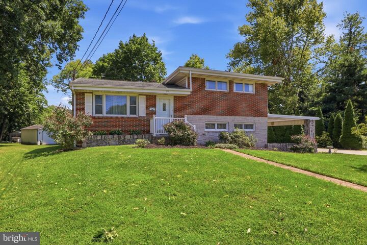 Property Photo: 115 Allen Court PA 17011
