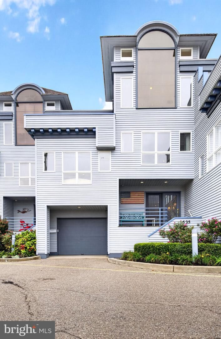 Property Photo:  525 Engleside Avenue  NJ 08008 