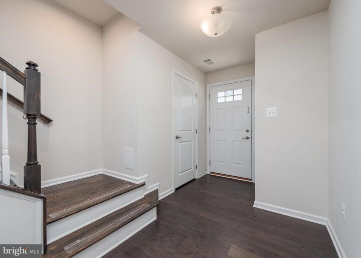 Property Photo:  2958 Cornfield Avenue  MD 21076 