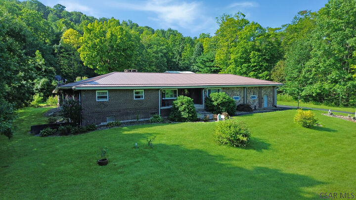 Property Photo: 1443 Greenwich Road PA 15724