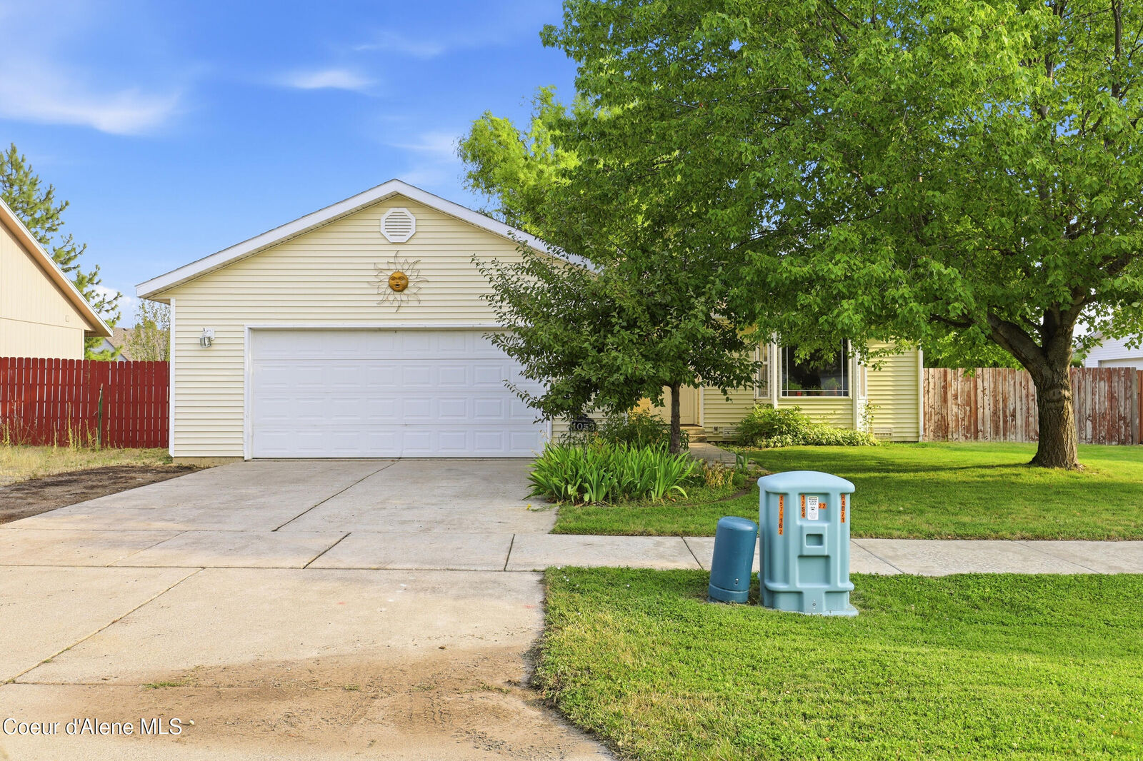 Property Photo:  1053 W Heron Ave  ID 83835 