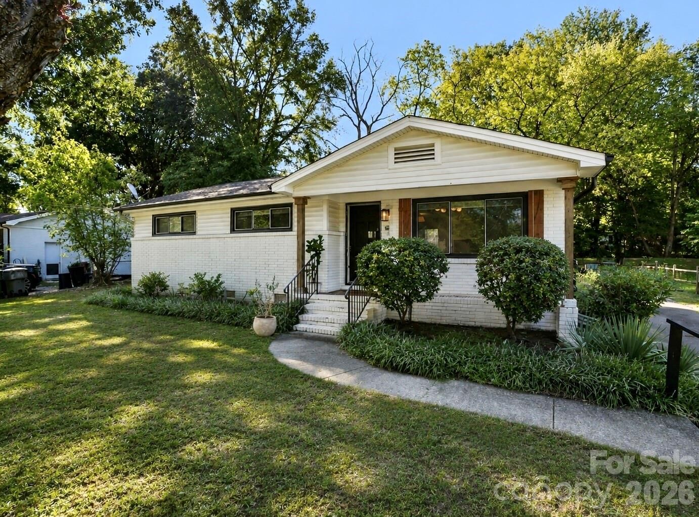 Property Photo:  1700 Brookdale Avenue  NC 28210 