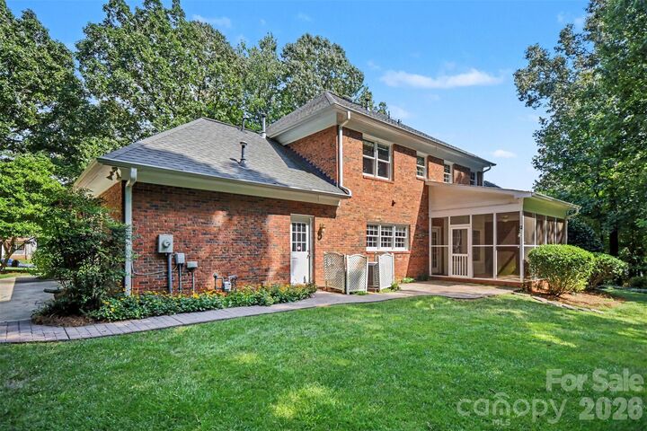 Property Photo: 8805 Crosstimbers Drive NC 28215