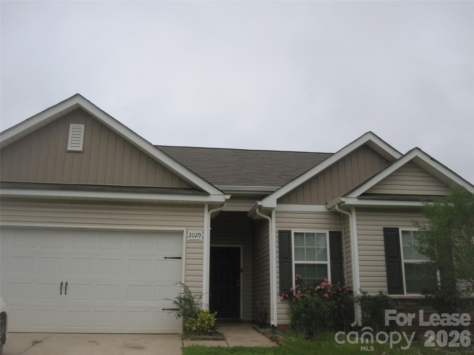 Property Photo: 2029 Lanza Drive NC 28215