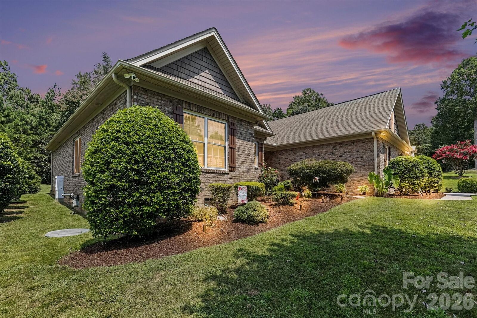 Property Photo: 1820 Wedowee Court SC 29732