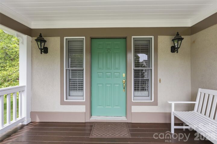 Property Photo: 18 Creekside Way NC 28804