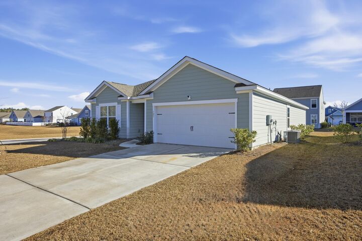 Property Photo:  121 Congaree Court Court  SC 29142 