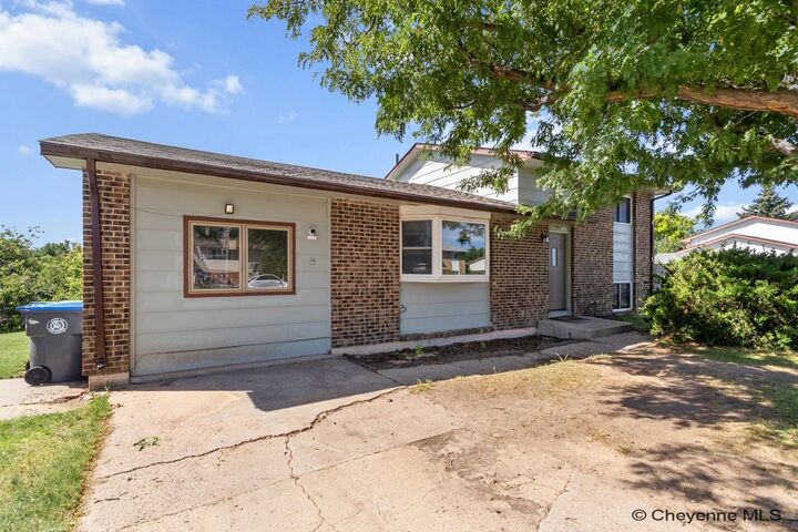 Property Photo:  161 Rio Verde Cir  WY 82001 
