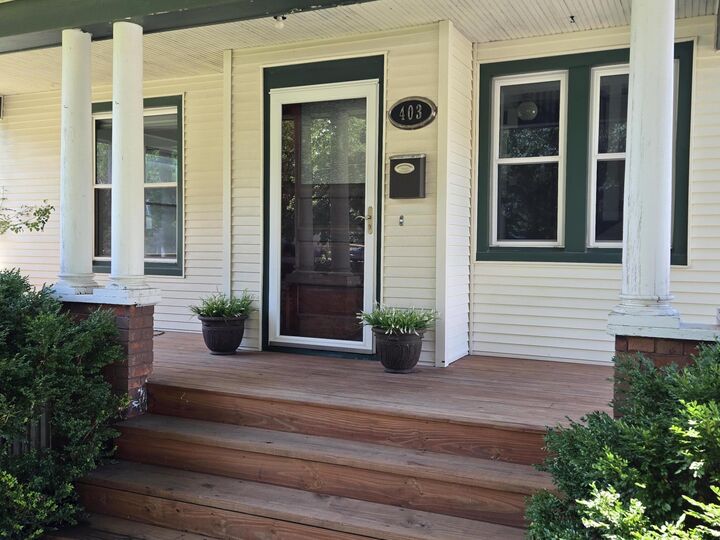 Property Photo: 403 S Story Street IA 50036