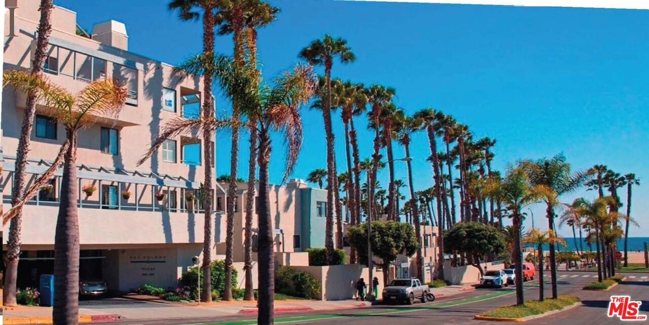 Property Photo: 120 Ocean Park Blvd, Unit 610 CA 90405
