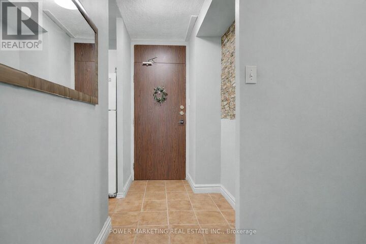 Property Photo:  2020 Jasmine Crescent 1116  ON K1J 8K5 