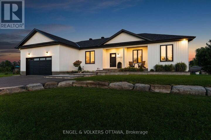 Property Photo:  2932 Danbury Way  ON K0A 2T0 
